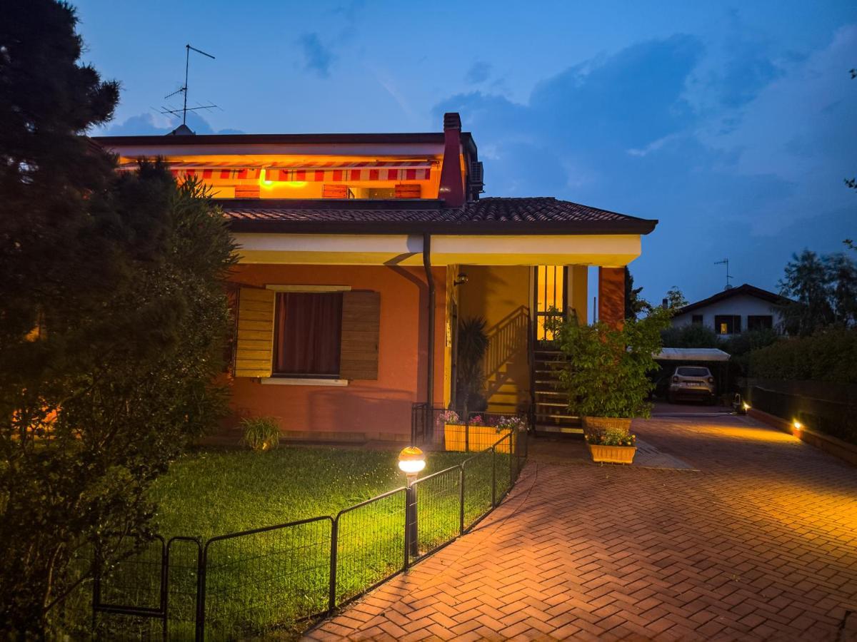 Готель Casa Fanny Кастельнуово-дель-Гарда Екстер'єр фото